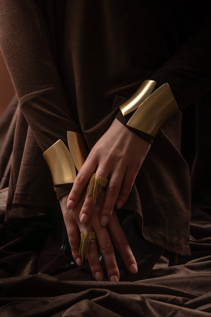 GOLDEN CLEOPATRA ( 3 LEFT )